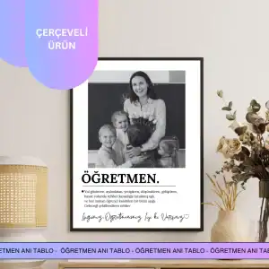 Güzel öğretmen ve öğrenci temalı çerçeveli hediye tablo, sevgi ve takdir ifadesiyle öğretmenlere özel anlamlı hediye, eğitime değer katmak için ideal, şık dekorasyon ürünü.